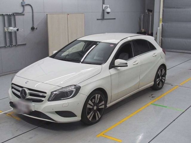 38148 MERCEDES BENZ A CLASS 176042 2014 г. (CAA Chubu)